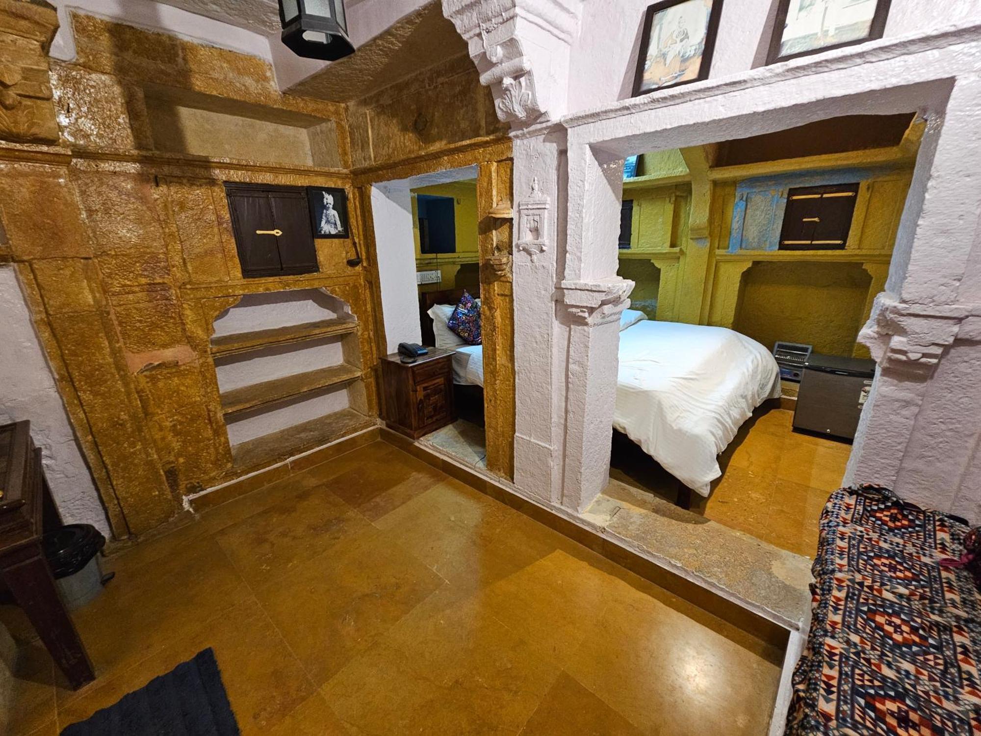 Desert Haveli Guest House 자이살메르 객실 사진