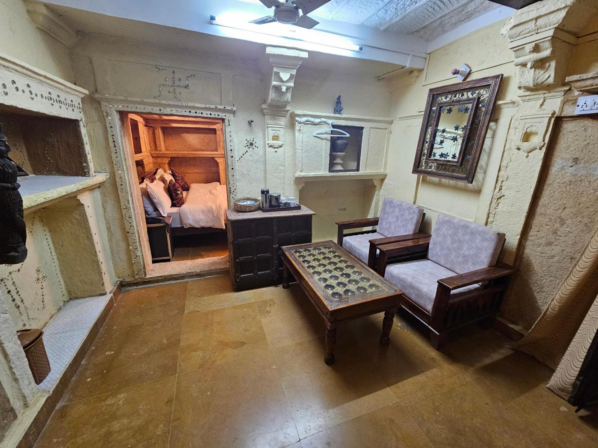 Desert Haveli Guest House 자이살메르 객실 사진