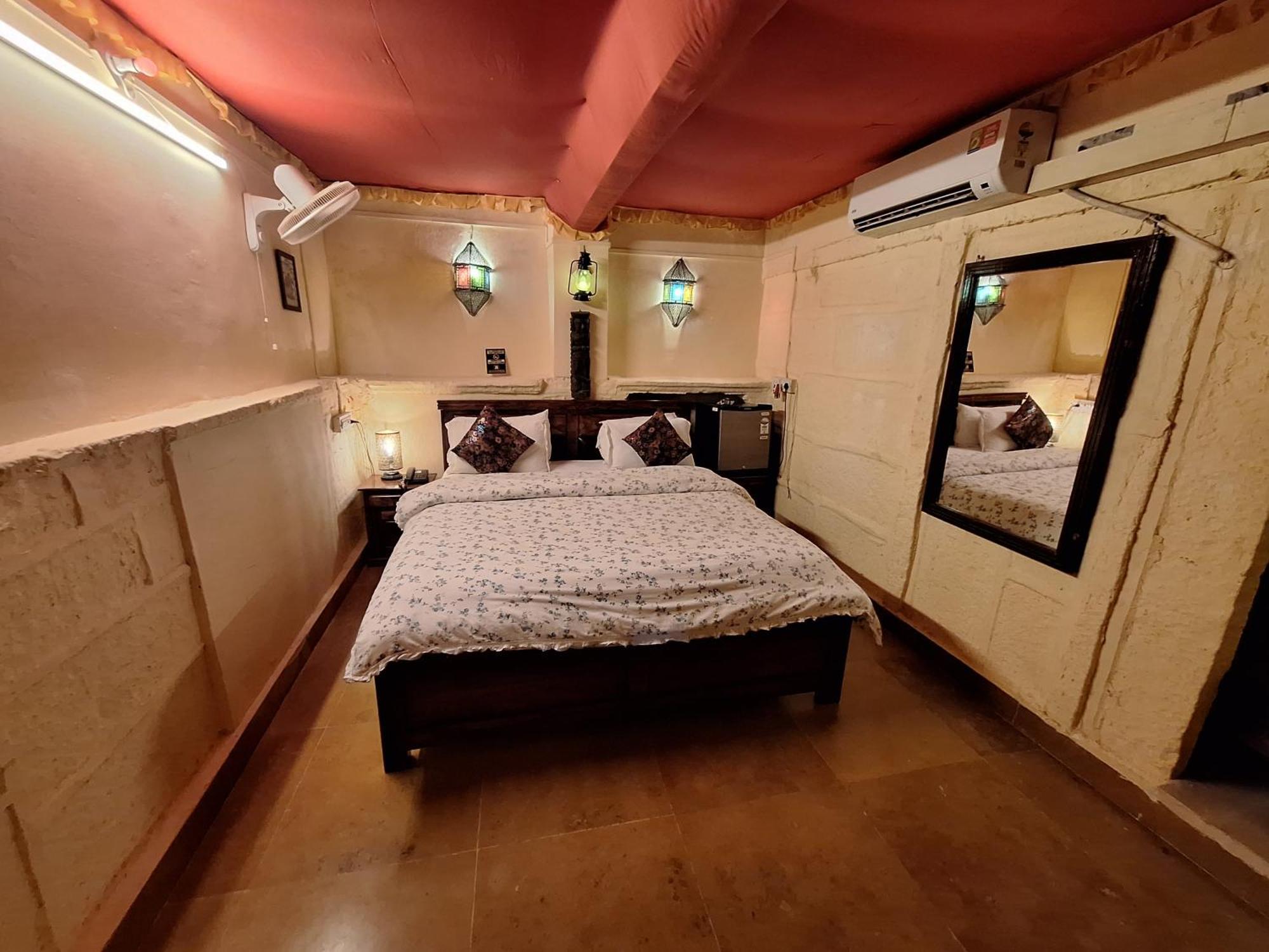 Desert Haveli Guest House 자이살메르 객실 사진